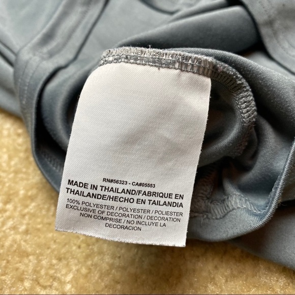 Nike Youth Boys Black/Gray DriFit Short Sleeve Tee Size Small - Picture 8 of 8